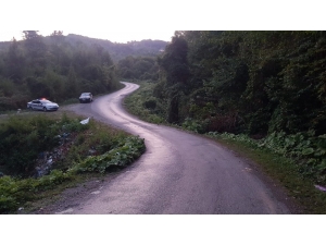 Sinop’ta Şarampole Uçan Araçta Sıkışan 4 Kişi Güçlükle Çıkarıldı