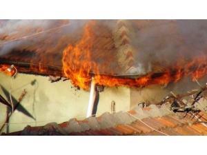 Diyarbakır’da Korkutan Yangın, 4 Katlı Bina Tahliye Edildi