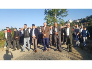 Pazaryeri’nde Eski Bayramlaşma Gelenekleri Sürüyor