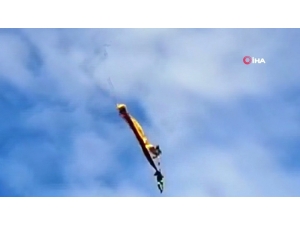 Kolombiya’da Hava Gösterisinde Düşen 2 Asker Hayatını Kaybetti