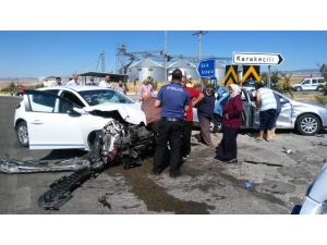 Bayramlaşma Yolunda Trafik Kazası: 7 Yaralı