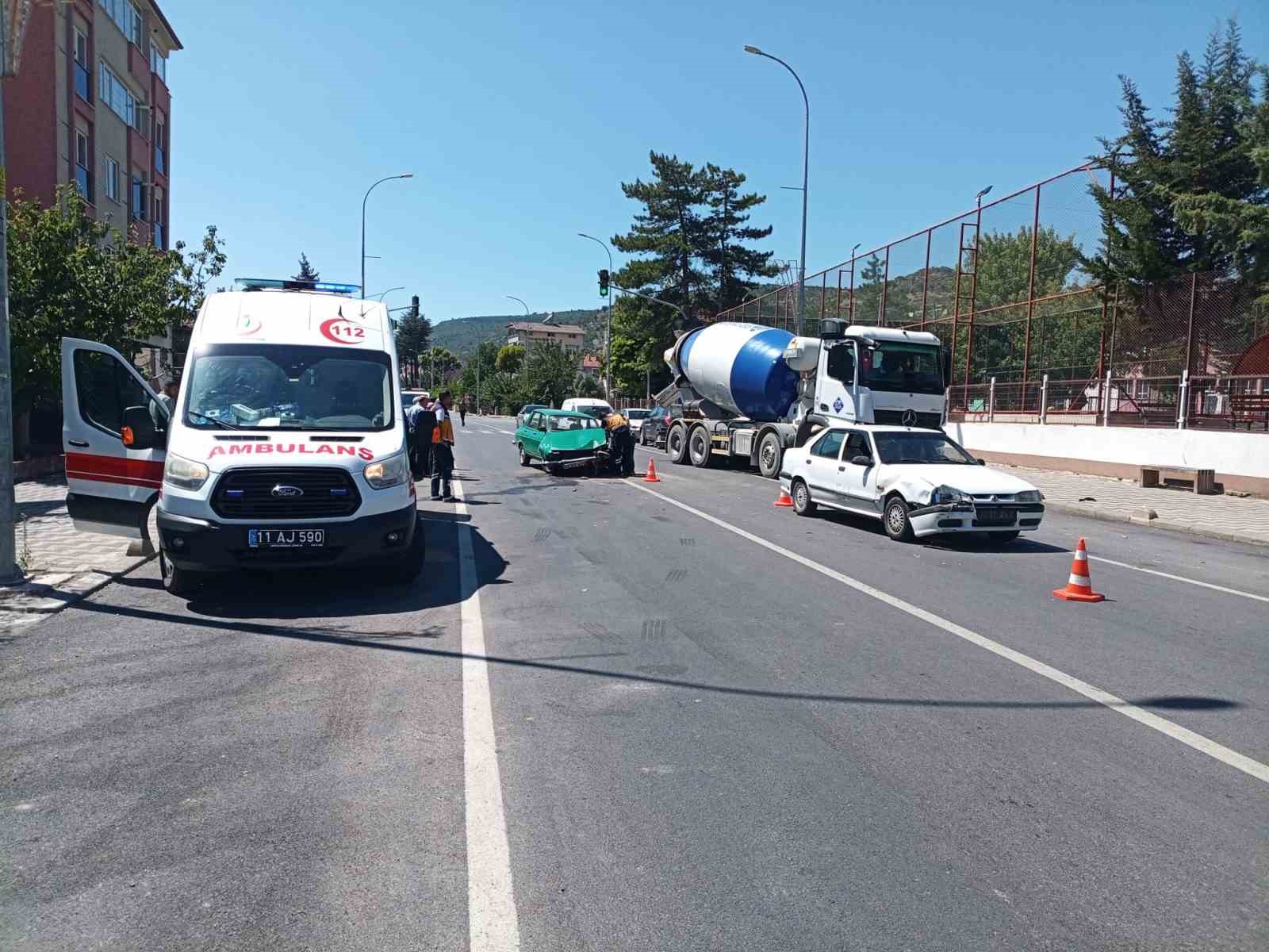 bilecik-te-meydana-gelen-trafik-kazasinda-1-kisi-yaralandi