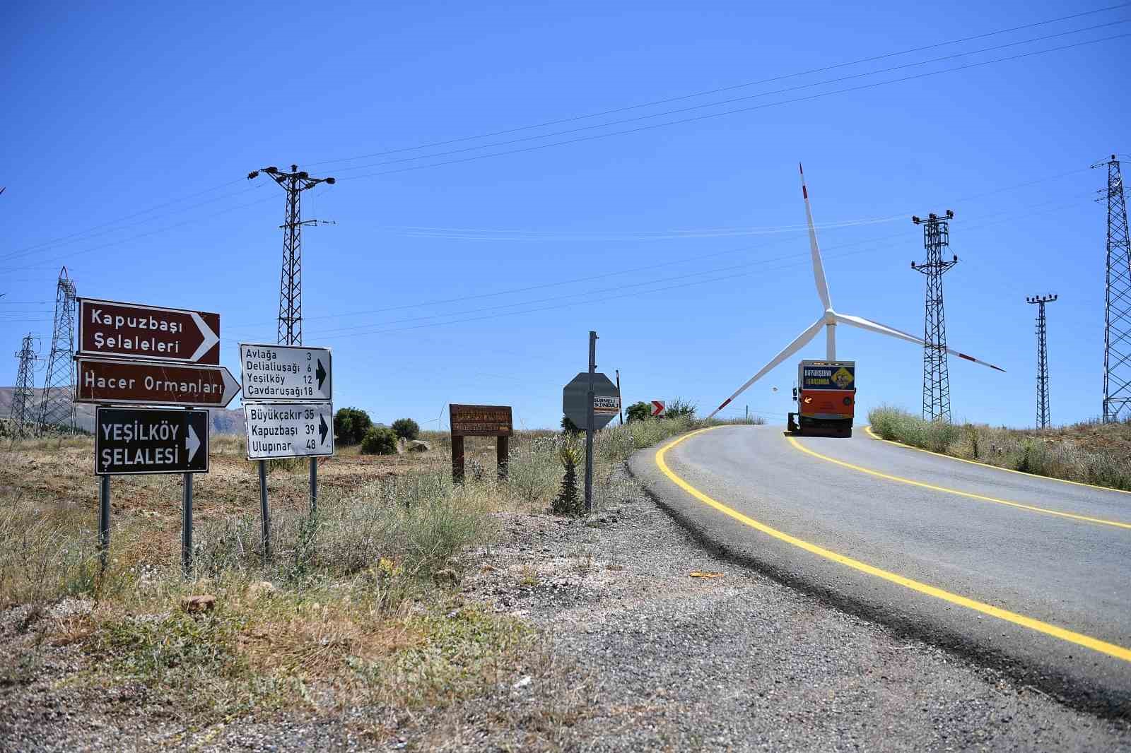 kapuzbasi-yolunda-yol-cizgisi-calismasi-yapildi