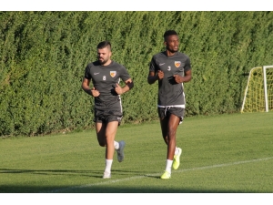 Mensah İle Hasan Hüseyin Ayrı Çalıştı