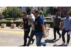 Cinayet Zanlısı Adliyede