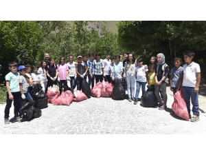 Öğrenciler Nemrut Krater Gölü’nde Çevre Temizliği Yaptı