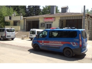 Şakalaştığı Kuzenini Av Tüfeğiyle Kazara Vurdu