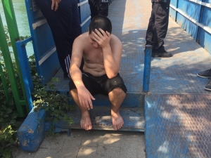 Kendini Kurtarmak İsteyen Kuzeni Kaybolunca Gözyaşlarına Boğuldu