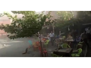 Çukurca’da Fırtına Çatıları Uçurdu, Ağaçları Devirdi