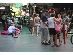 Antalya Esnafına Yerli Turist Bereketi
