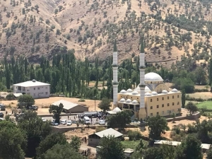 Derecik’te Cami Yangını