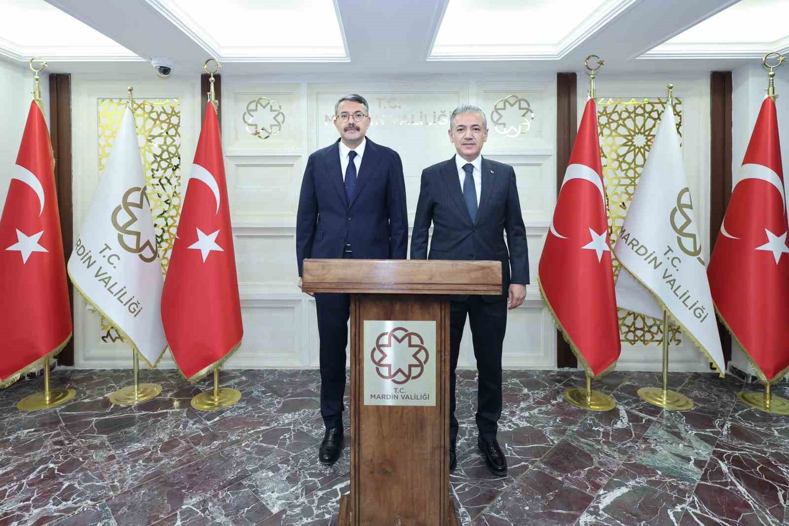 icisleri-bakan-yardimcisi-celik-mardin-valisi-akkoyun-ile-bir-araya-geldi