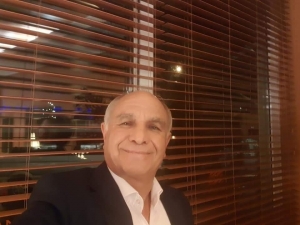 Balkondan Düşen İş Adamı Hayatını Kaybetti