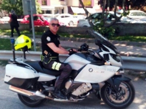 Kayganlaşan Yolda Metrelerce Süreklenen Polis Ağır Yaralandı