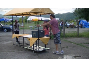 Bin Lira Maaş İle Ailesine Bakmaya Çalışan Engelli Babanın Yürek Burkan Dramı