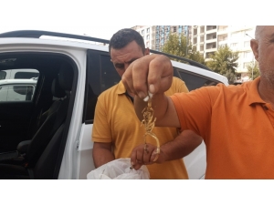 Siirt’te Ayakkabısını Giymeye Çalışan 15 Yaşındaki Genci Akrep Soktu