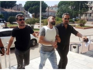 Eski Sevgilisi Ve Erkek Arkadaşını Öldüren Zanlı Adliyeye Sevk Edildi