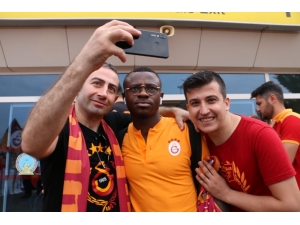 Galatasaray Sezonun İlk Maçı İçin Denizli’ye Geldi