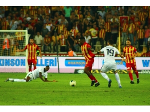 Uefa Avrupa Ligi: E. Yeni Malatyaspor: 1 - Partizan: 0 (İlk Yarı)