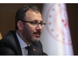 Bakan Kasapoğlu’ndan Futbolda 2019-2020 Sezonu Açılış Mesajı
