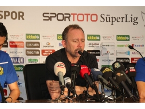 Sergen Yalçın: "Rakip Oyuncular Sürekli Yattı, O Da Bizden Ne Kadar Korktuklarını Gösteriyor"