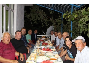 İlçe Protokolü Birlik Ve Beraberlik Yemeğinde Bir Araya Geldi