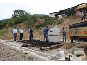 Dumlupınar’da Şehitliklerde Çalışmalar Aralıksız Sürüyor