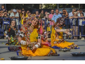 Sarımsak Festivalinde Halk Oyunları Ekipleri Göz Doldurdu