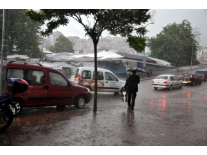 Batı Karadeniz’deki Kuvvetli Ve Çok Kuvvetli Gökgürültülü Sağanak Yağışlara Dikkat