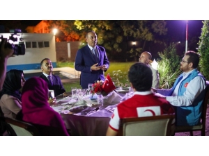 Dışişleri Bakanı Çavuşoğlu Sudan’daki Türkler İle Bir Araya Geldi