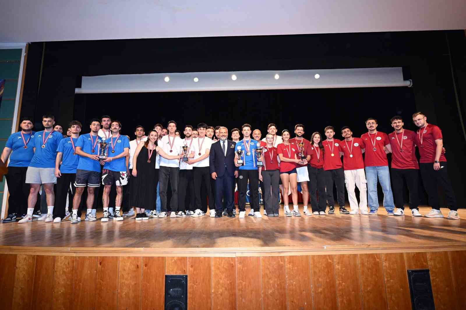 2026-anadolu-universitesi-spor-odulleri-sahiplerini-buldu