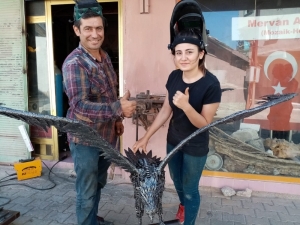 Hurda Ve Mozaik Sanatına Kadın Eli Değdi