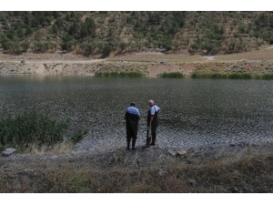 Başkentte Gölete Atlayan Şahıs Hayatını Kaybetti