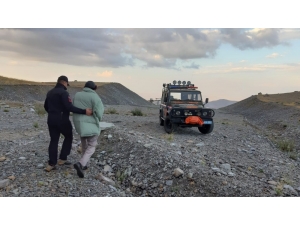 Erciyes’te Mahsur Kalan 2 Kişiyi Jak Ekipleri Kurtardı