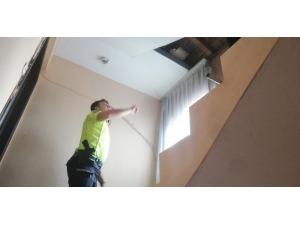 İpten Polisler Aldı