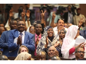 Dışişleri Bakanı Çavuşoğlu, Sudan’da Anayasal Bildiri’nin İmza Törenine Katıldı