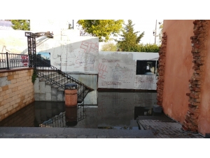 Eminönü Alt Geçitteki Hasar Suların Çekilmesiyle Gün Yüzüne Çıktı