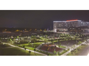 Adana’nın Güneşi, Şehir Hastanesi’ni Aydınlatıyor