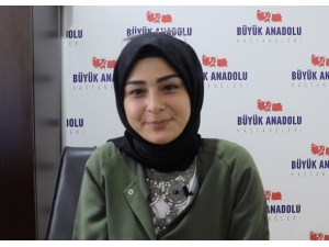 Gözünde Şaşılık Olan Genç Kız Ameliyatla Sağlığına Kavuştu