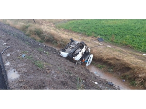 Otomobil Şarampole Devrildi: 4 Yaralı