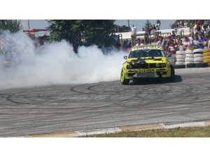 Uşak Süpermoto Pistinde Drift Festivali Nefesleri Kesti