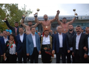 Tokat’ta Başpehlivan Ali Gürbüz Oldu