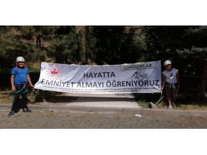 Kars’ta, “Hayatta Emniyet Almayı Öğreniyoruz” Kampı