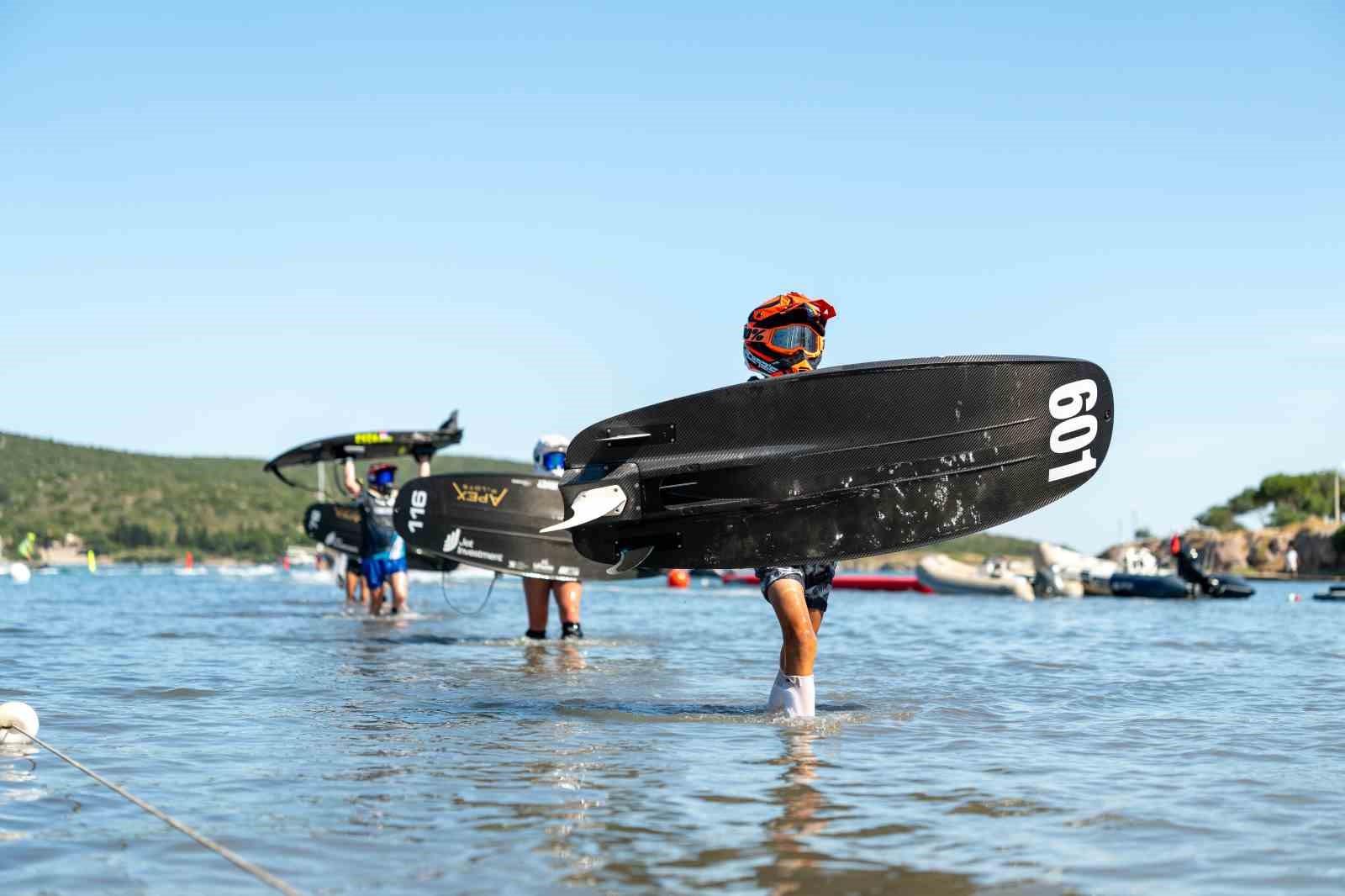 dunya-motosurf-sampiyonasi-nda-ilk-gun-etap-yarislari-sona-erdi