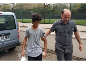 Lunaparkta 2 Kişiyi Bıçakla Yaralayan Çocuk Adliyede