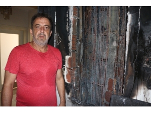 Gebze’de 60 Evi Tahliye Ettiren Yıldırımın Düşme Anı Kamerada