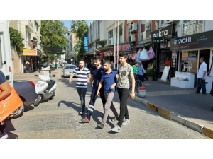 Duvarı Delmek İsteyen Genç Elektrik Akımına Kapıldı