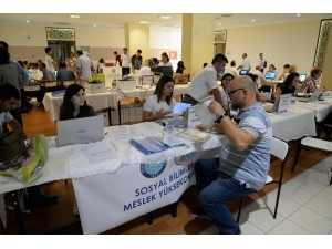 Buü’de Kayıtlar Başladı