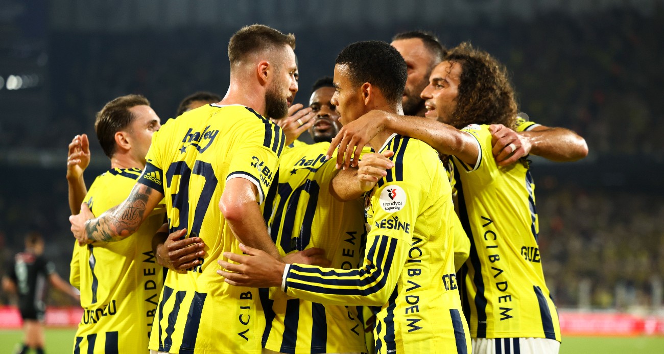 kadikoy-de-5-gollu-gece-fenerbahce-konyaspor-u-rahat-gecti
