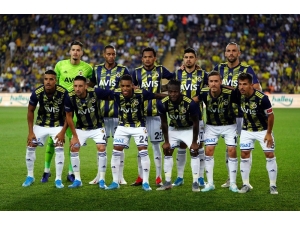 Kadıköy’de Yeniler İlk 11’de